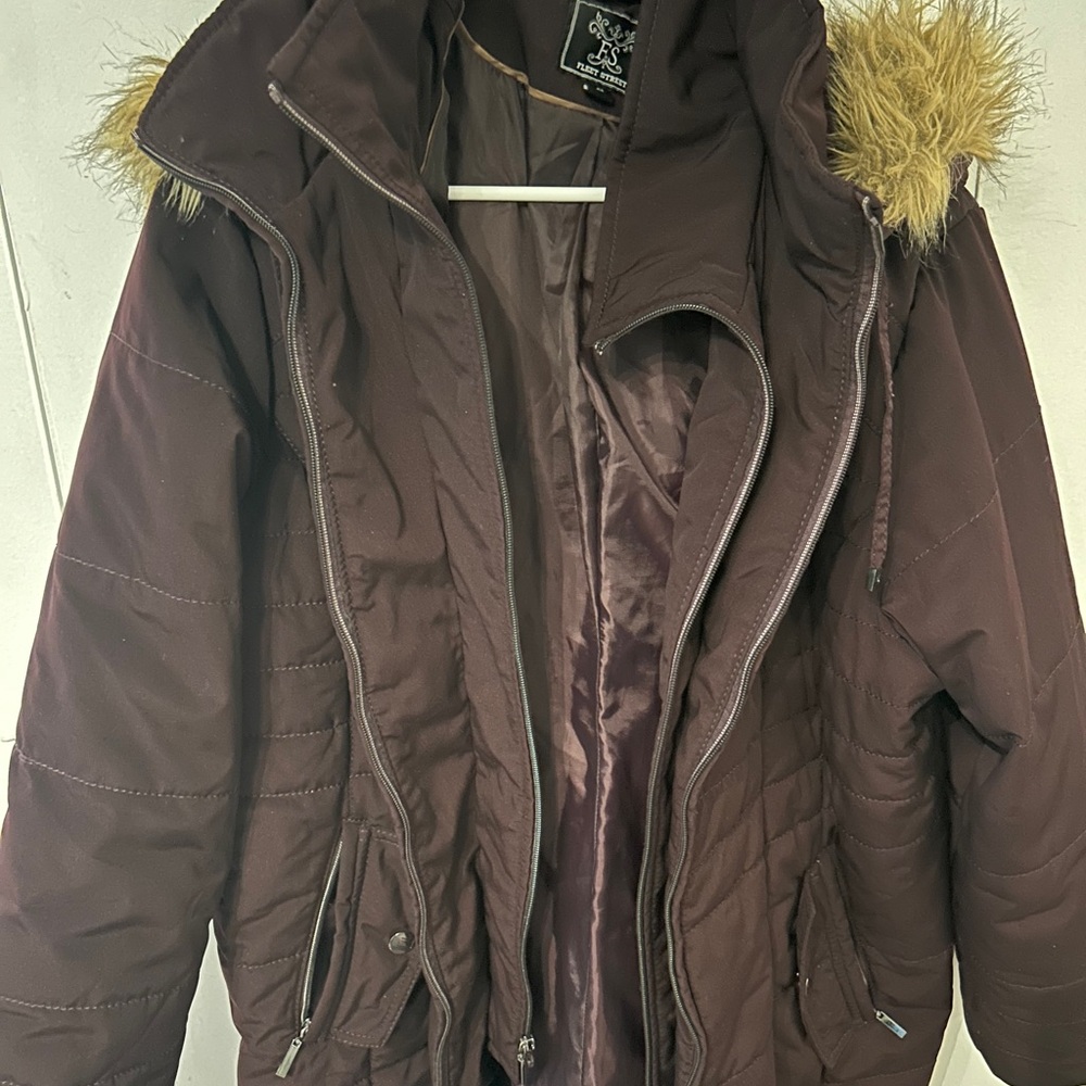 Women's burgundy  Quilted Jacket with Faux Fur Hood pit to pit 26